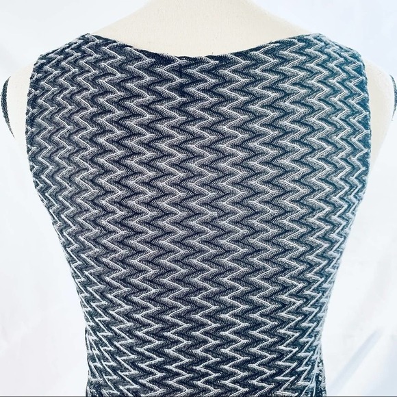 TASTY Sheer Chevron Blouse - Picture 6 of 9